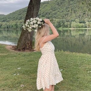 Cream pink polka dot dress 🤍 size M